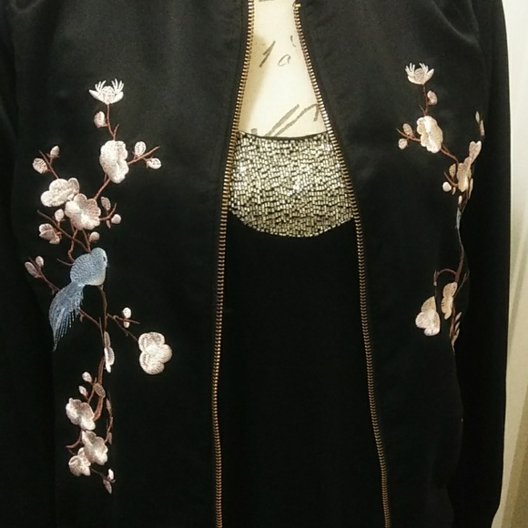 Light weight bomer jacket - Picture 8 of 8